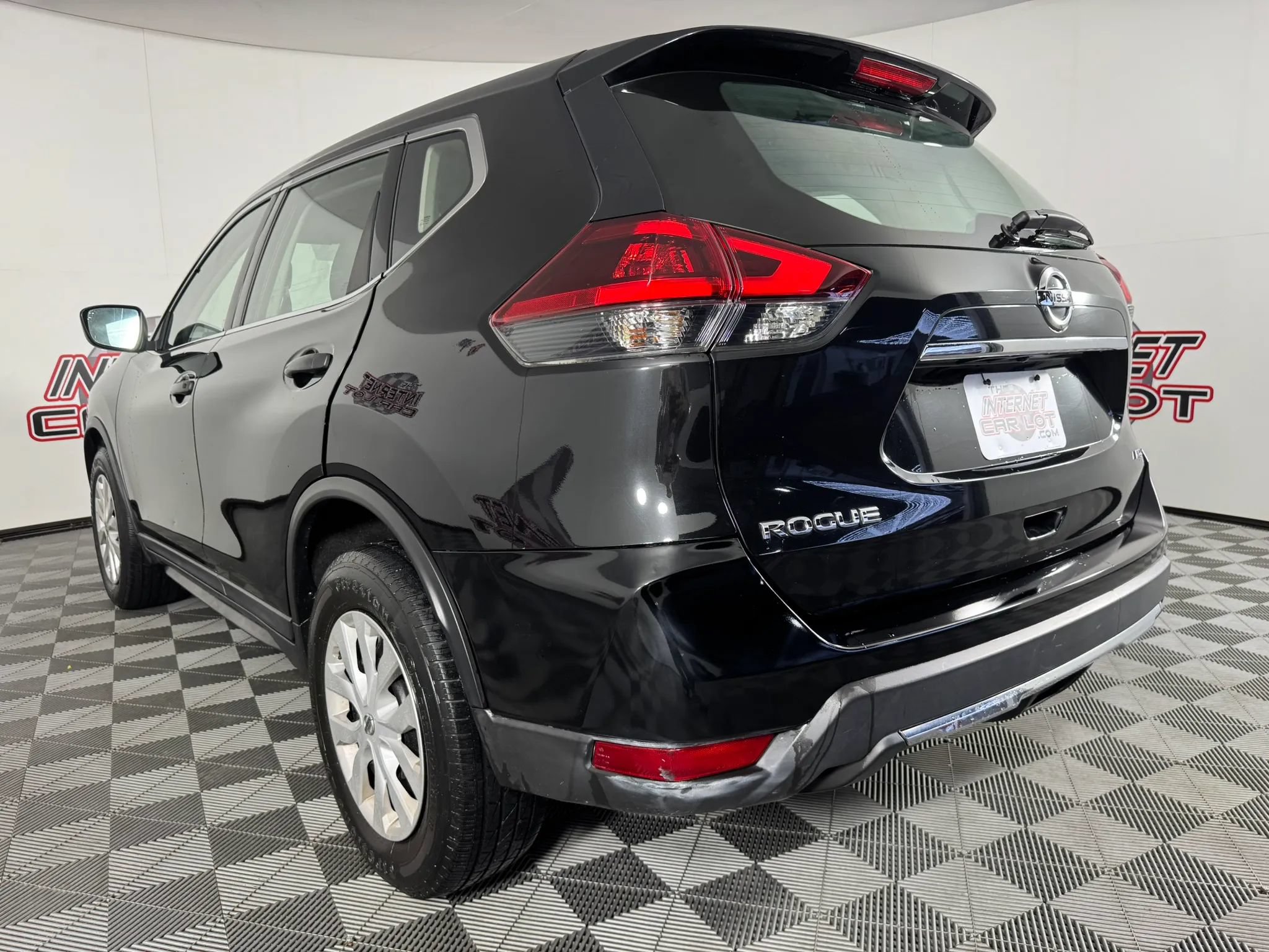 Used 2019 Nissan Rogue S AWD/4WD image 24