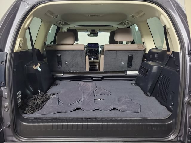 Used 2023 Lexus GX 460 Premium w/ Accessory Package AWD/4WD image 7