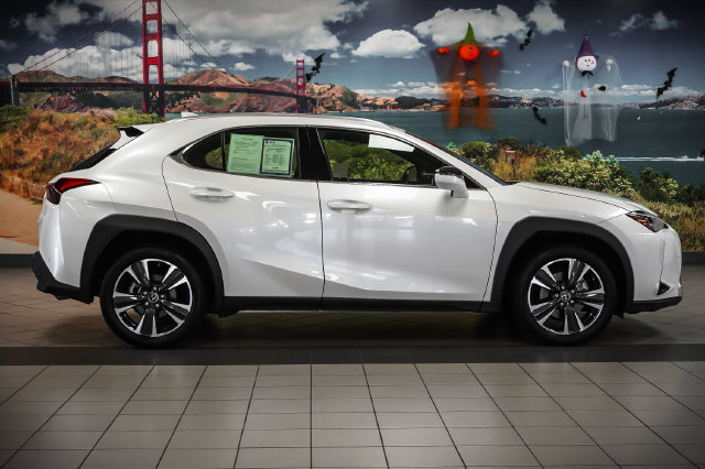 Used 2024 Lexus UX 250h FWD image 5