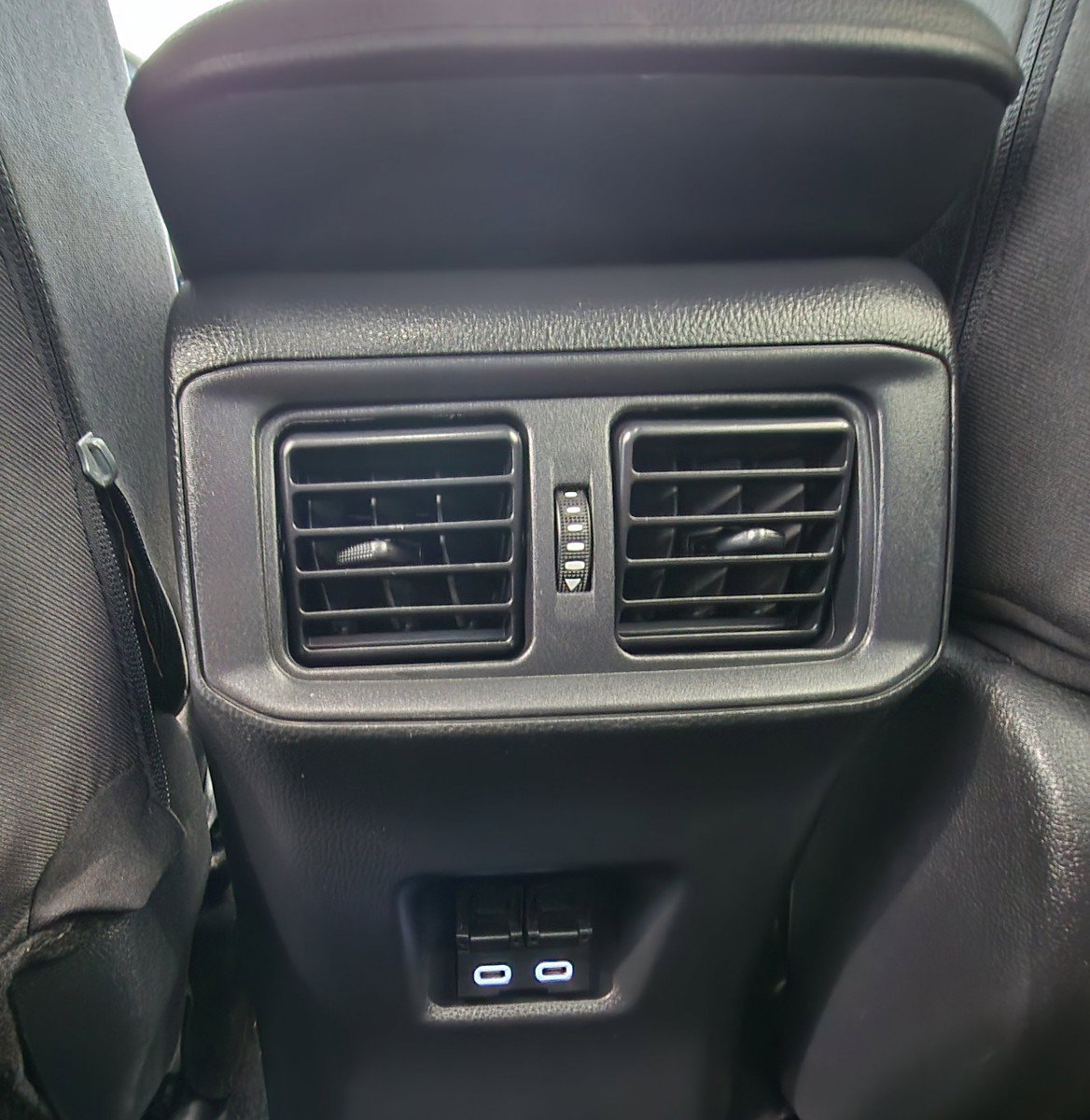 Used 2024 Toyota RAV4 XLE FWD image 22
