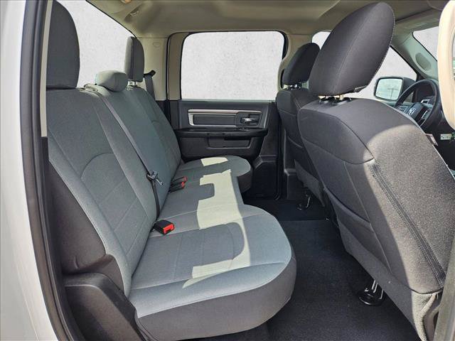 Used 2022 RAM 1500 Classic SLT AWD/4WD image 23
