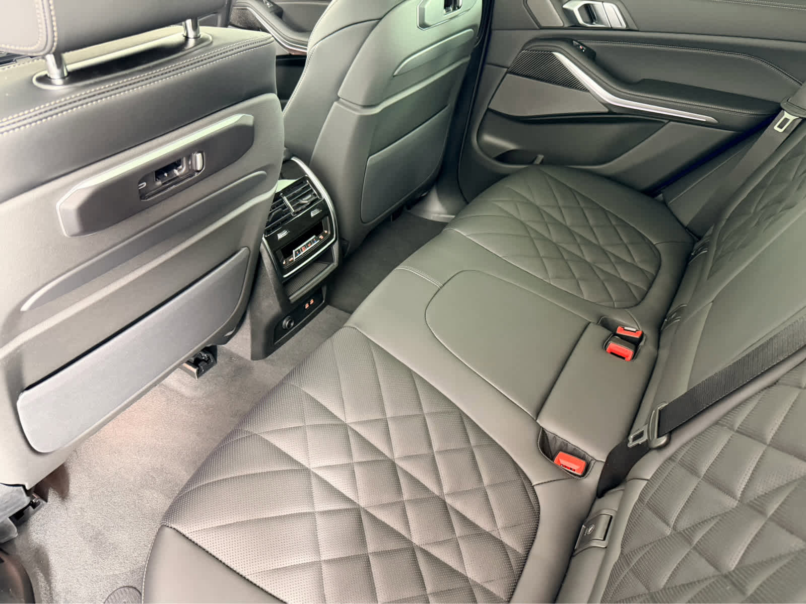 New 2026 BMW X5 M60i image 21