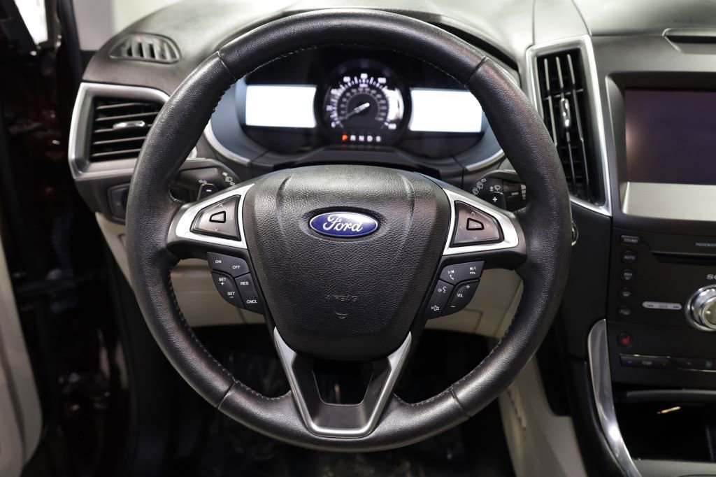 Used 2017 Ford Edge Titanium w/ Technology Package image 23