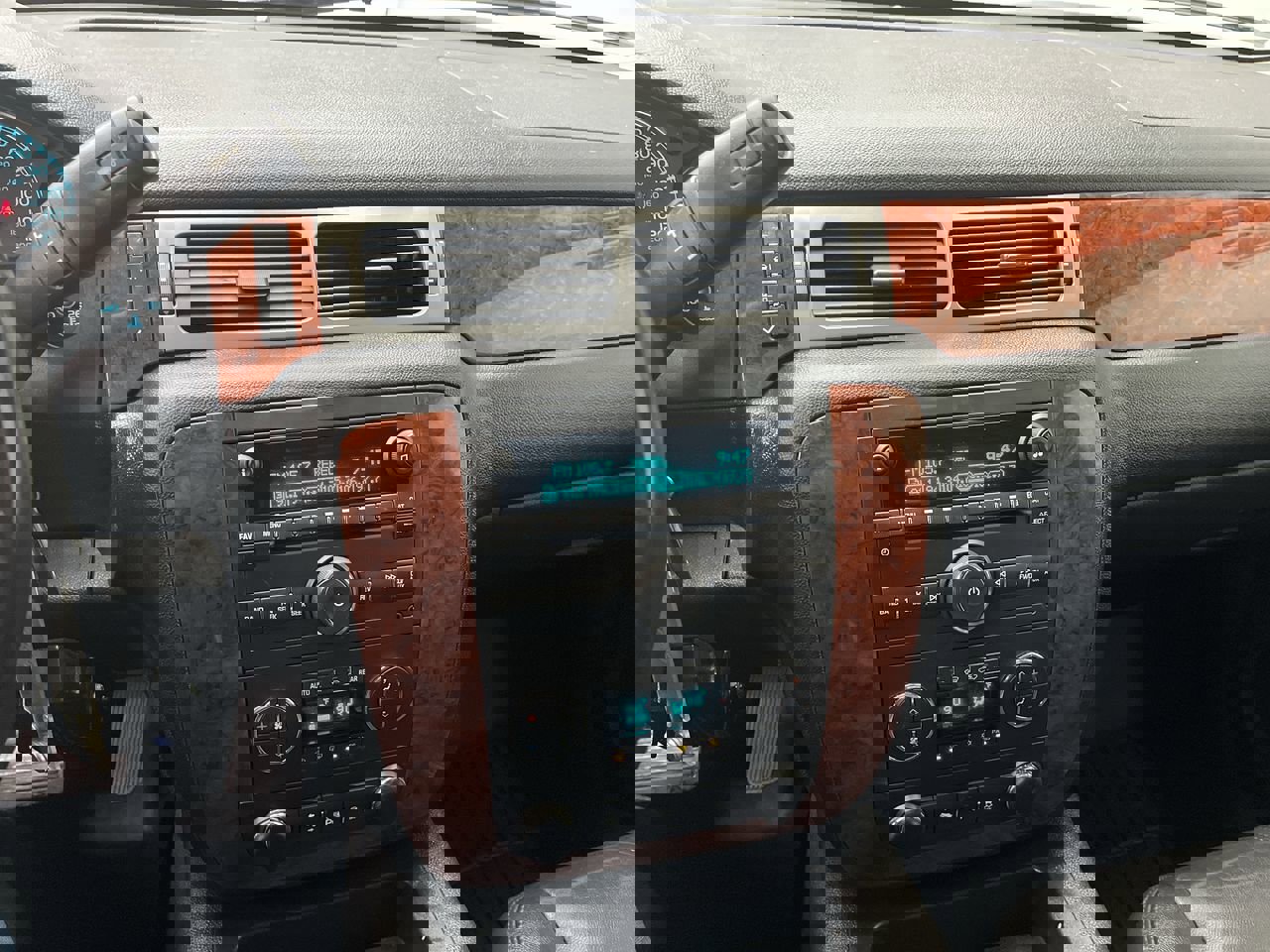 Used 2013 Chevrolet Tahoe LT image 5