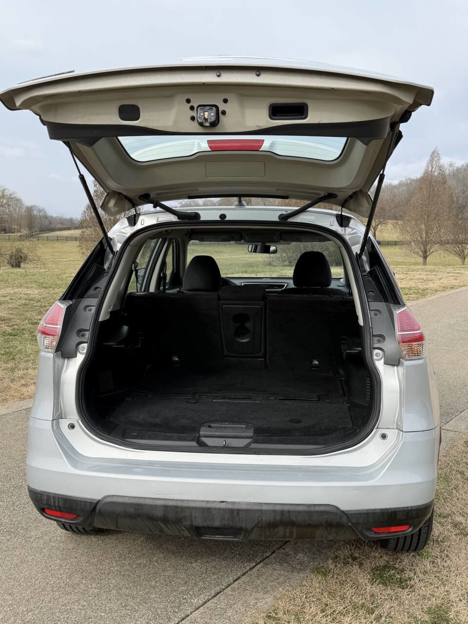 Used 2015 Nissan Rogue S image 5