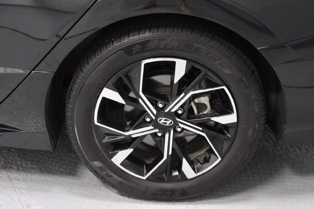 Used 2025 Hyundai Sonata SEL FWD image 19