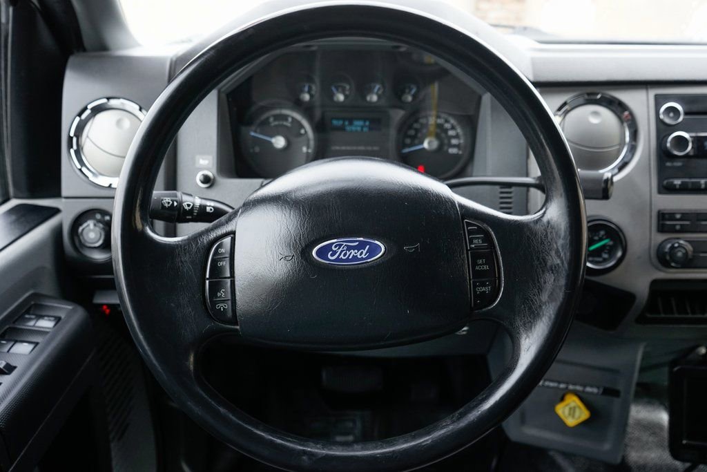 Used 2015 Ford F650 2WD Crew Cab Super Duty image 34