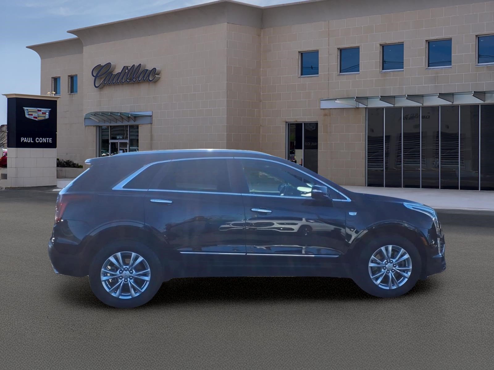 Certified 2023 Cadillac XT5 Premium Luxury AWD/4WD image 4