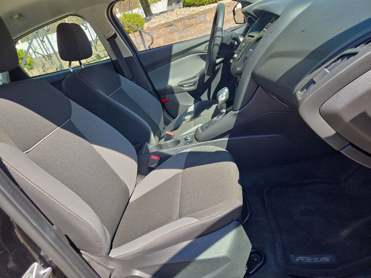 Used 2014 Ford Focus S FWD image 23