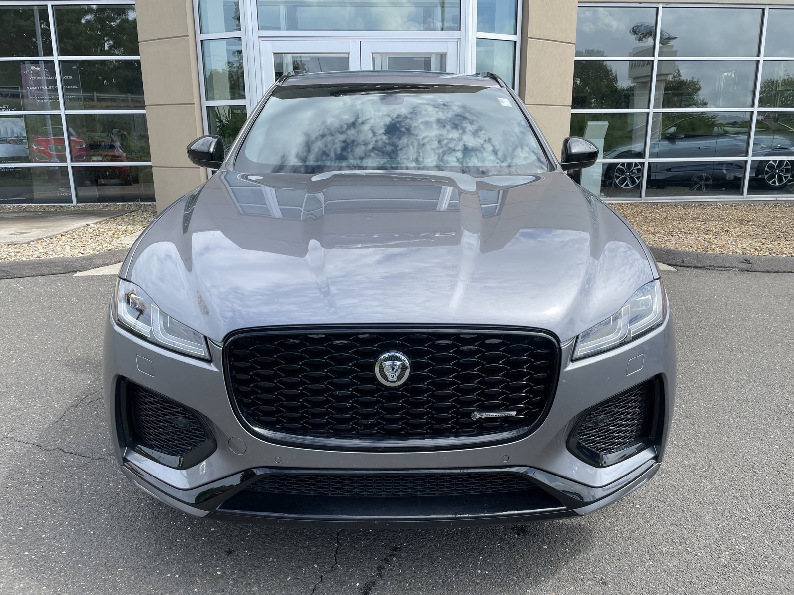 New 2024 Jaguar F-PACE R-Dynamic S image 3