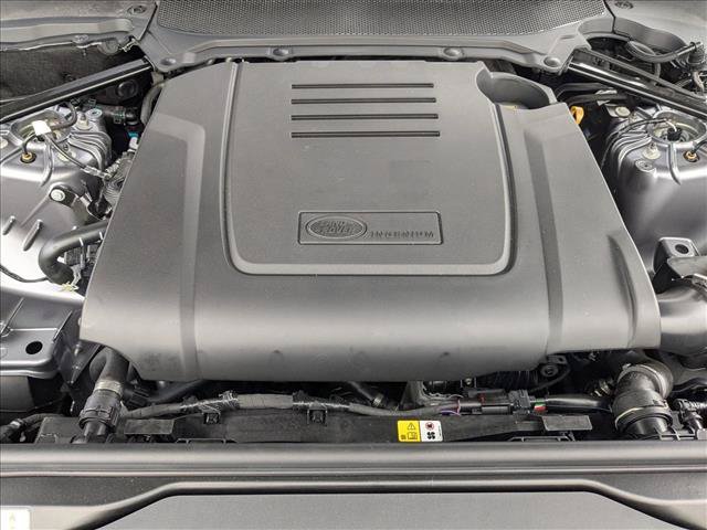 New 2025 Land Rover Discovery S AWD/4WD image 18