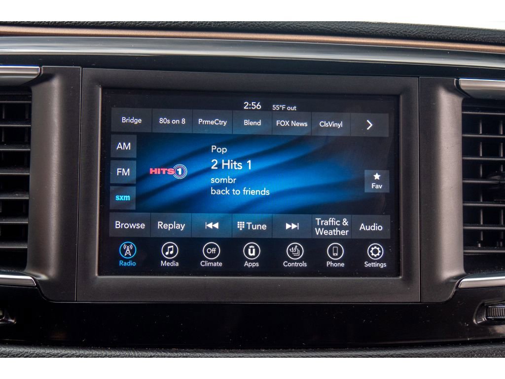 Used 2019 Chrysler Pacifica Touring-L image 23