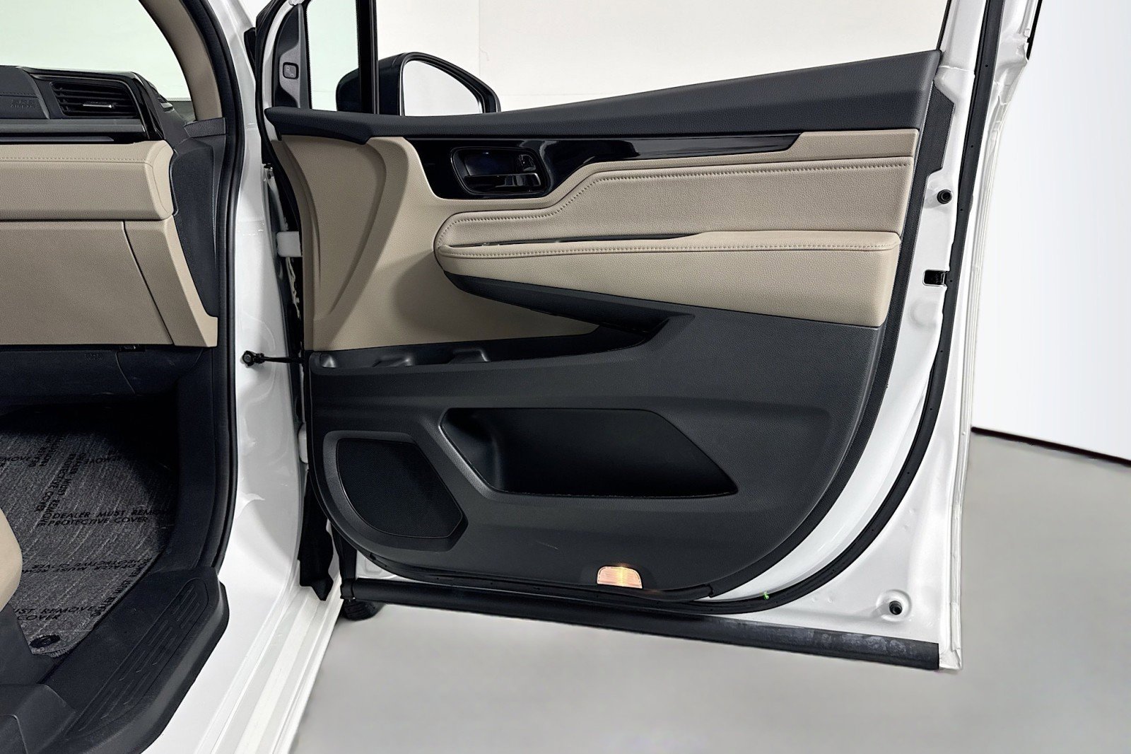 Used 2024 Honda Odyssey Touring image 25