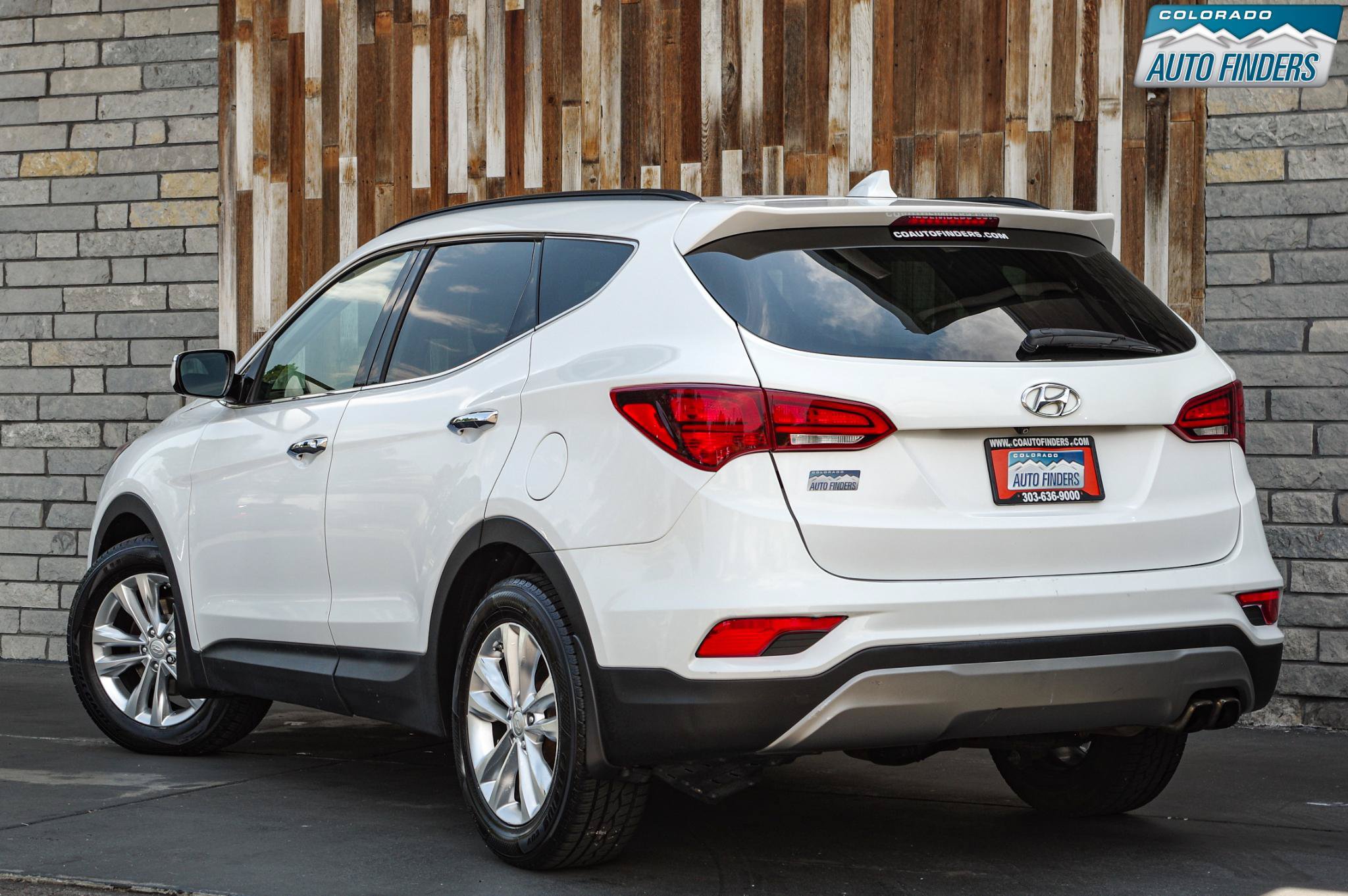 Used 2017 Hyundai Santa Fe Sport 2.0T AWD/4WD image 4