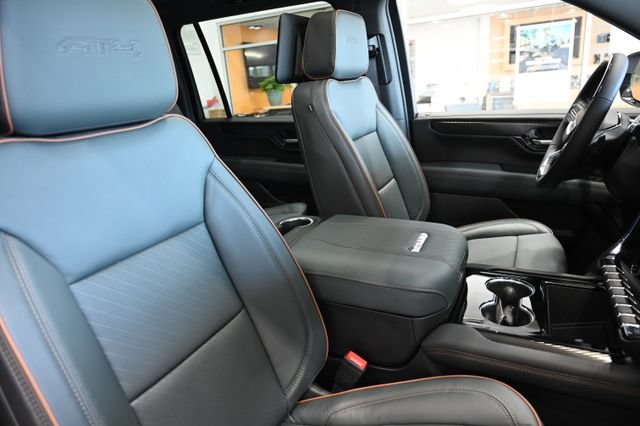 New 2026 GMC Yukon XL AT4 w/ AT4 Premium Plus Package AWD/4WD image 10