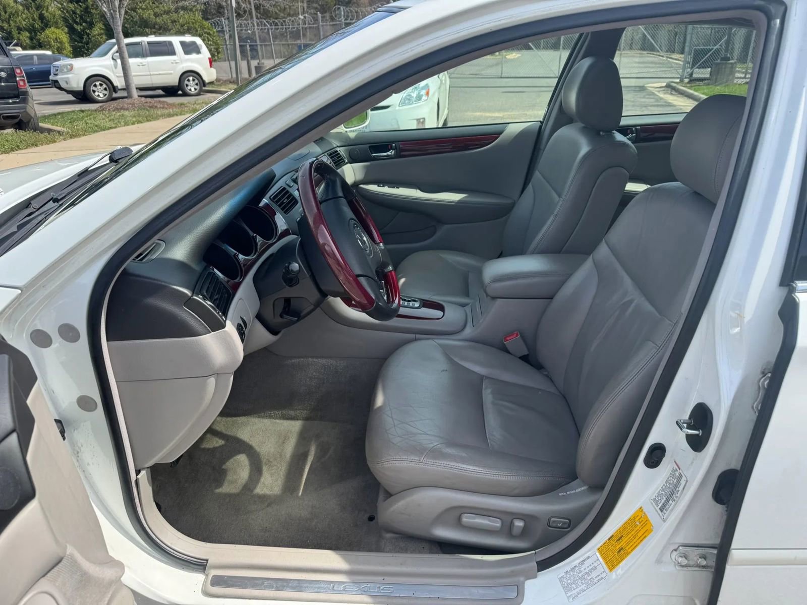 Used 2003 Lexus ES 330 FWD image 34