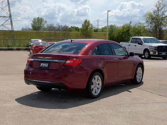 Used 2012 Chrysler 200 Touring FWD image 5