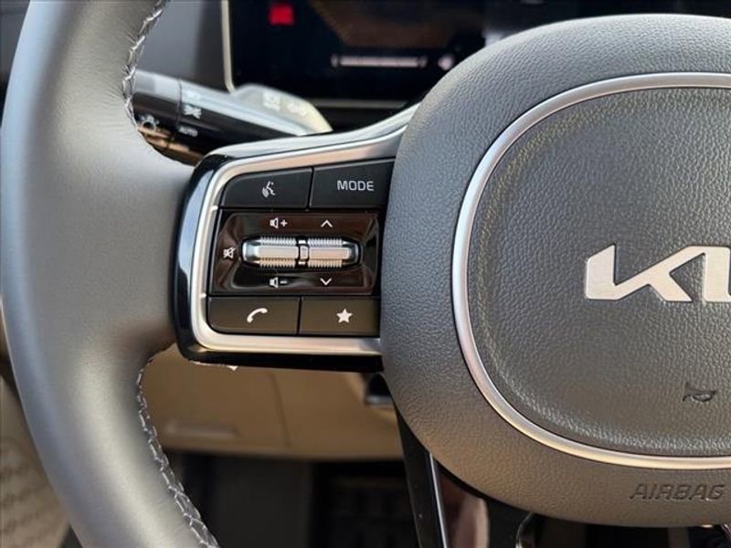 New 2026 Kia Carnival LXS image 20