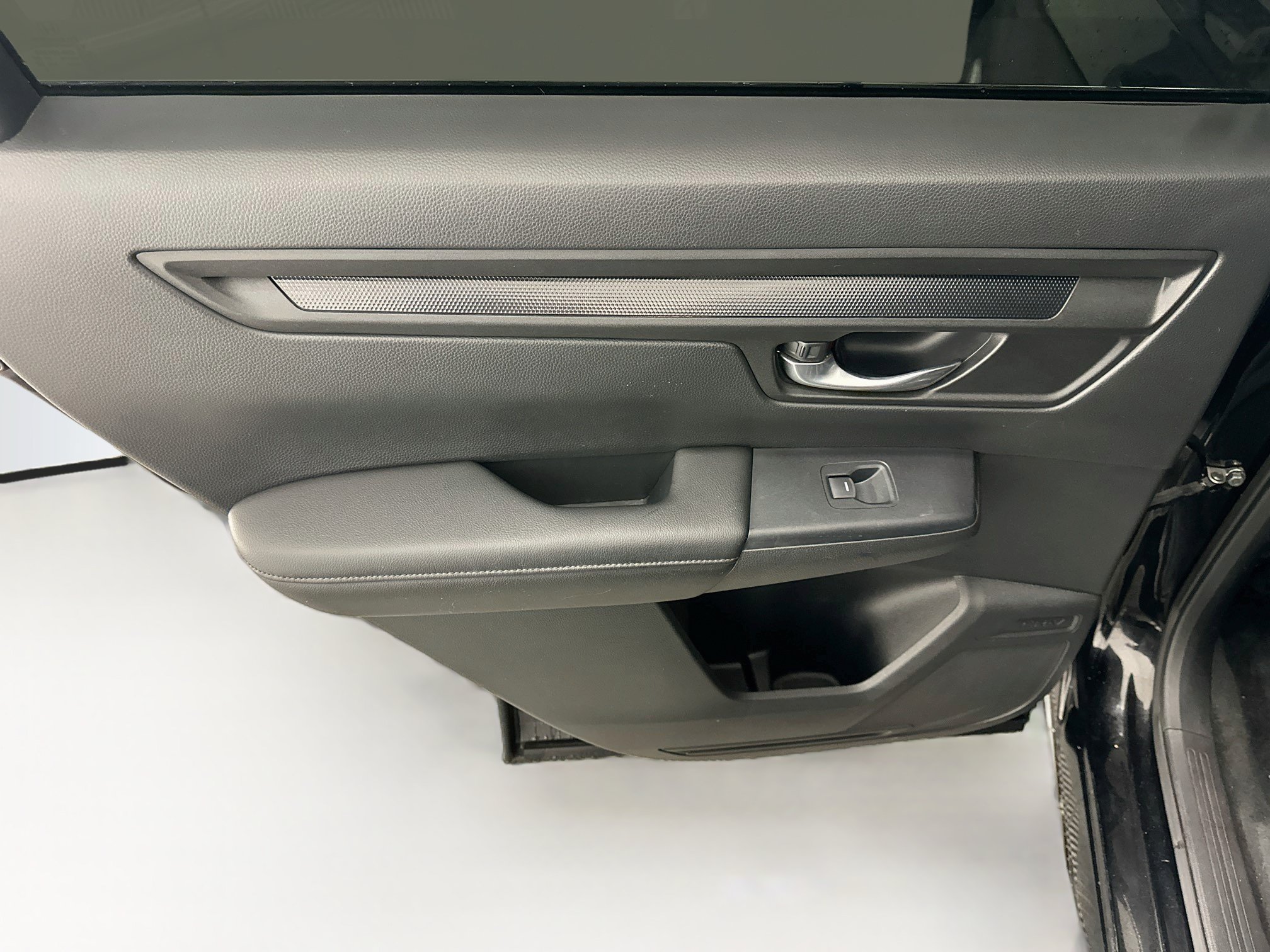 Used 2025 Honda CR-V LX image 26
