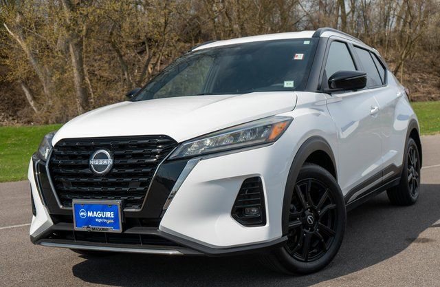 Used 2023 Nissan Kicks SR