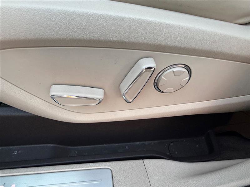 Used 2018 Lincoln MKC Reserve w/ Lincoln MKC Climate Package image 36