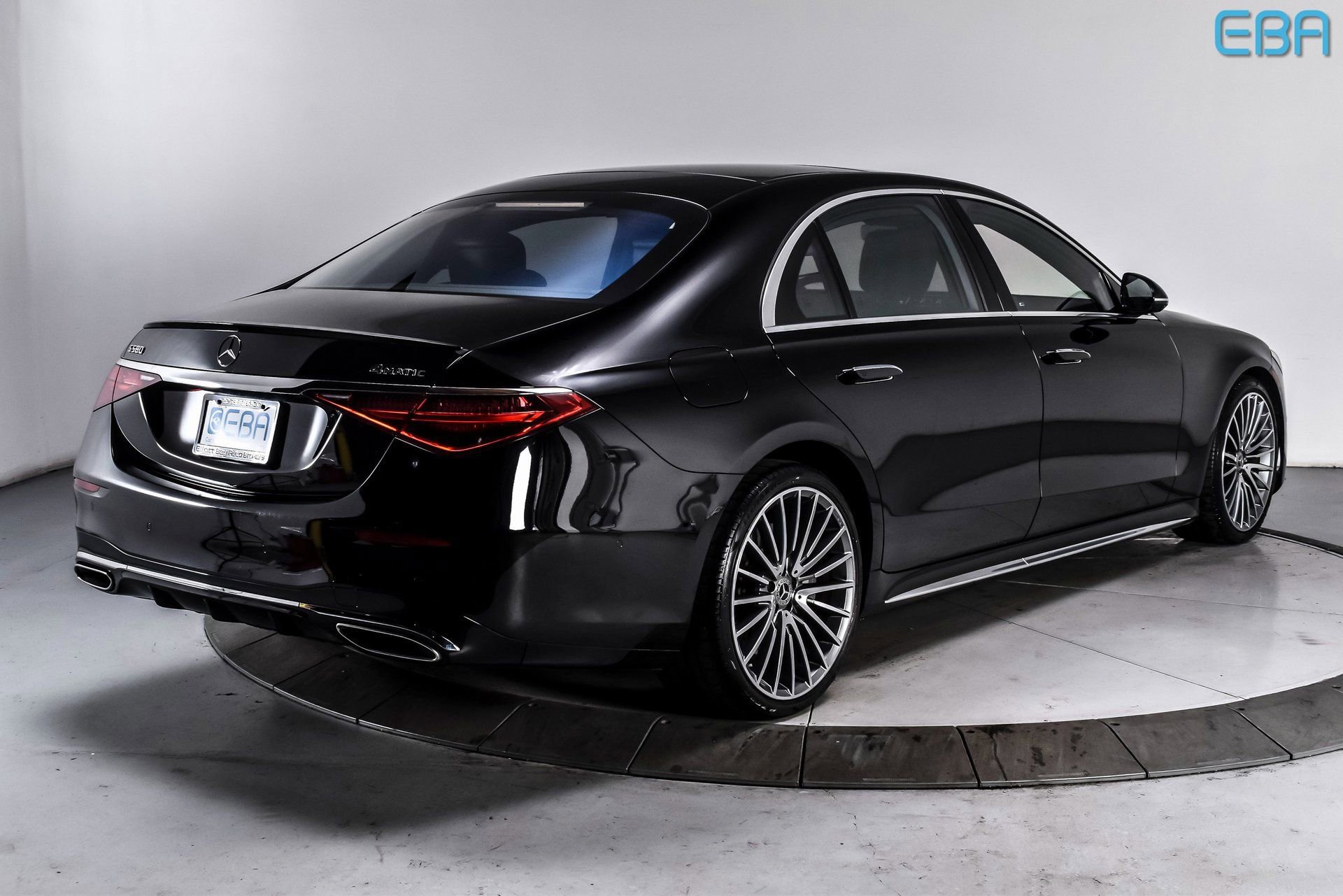 Used 2023 Mercedes-Benz S 580 4MATIC Sedan image 6