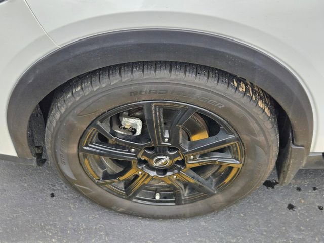 Used 2023 Nissan Kicks SR w/ SR Premium Package FWD image 11