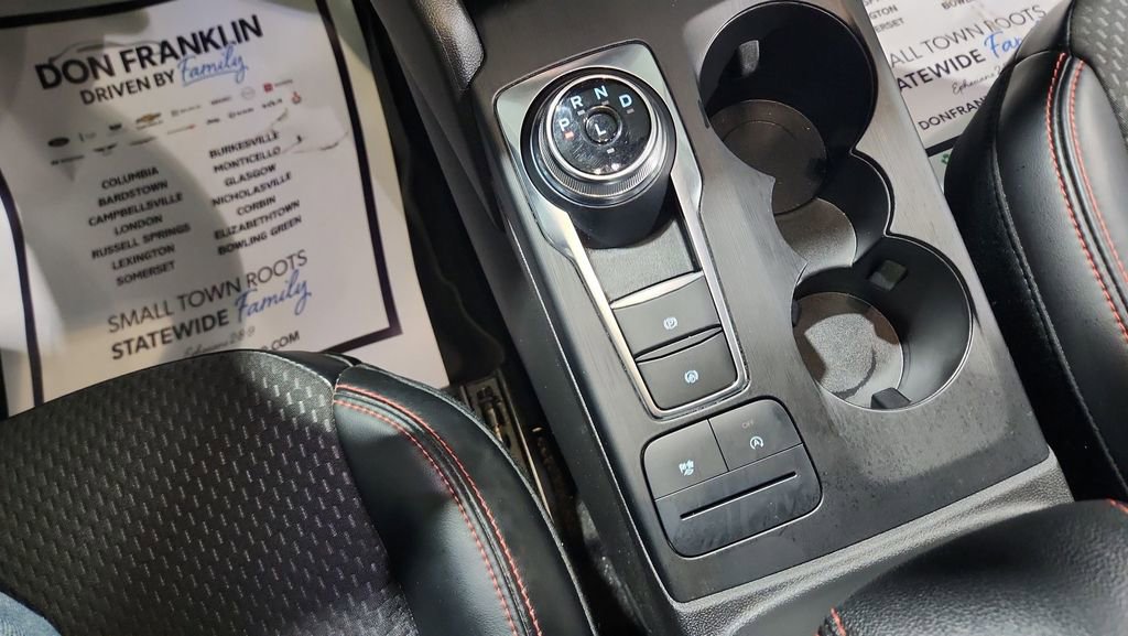 Used 2024 Ford Escape ST-Line Select w/ Class II Trailer Tow Package image 23