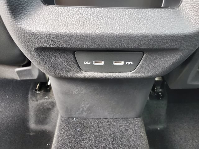 New 2026 Volkswagen Tiguan SE AWD/4WD image 17