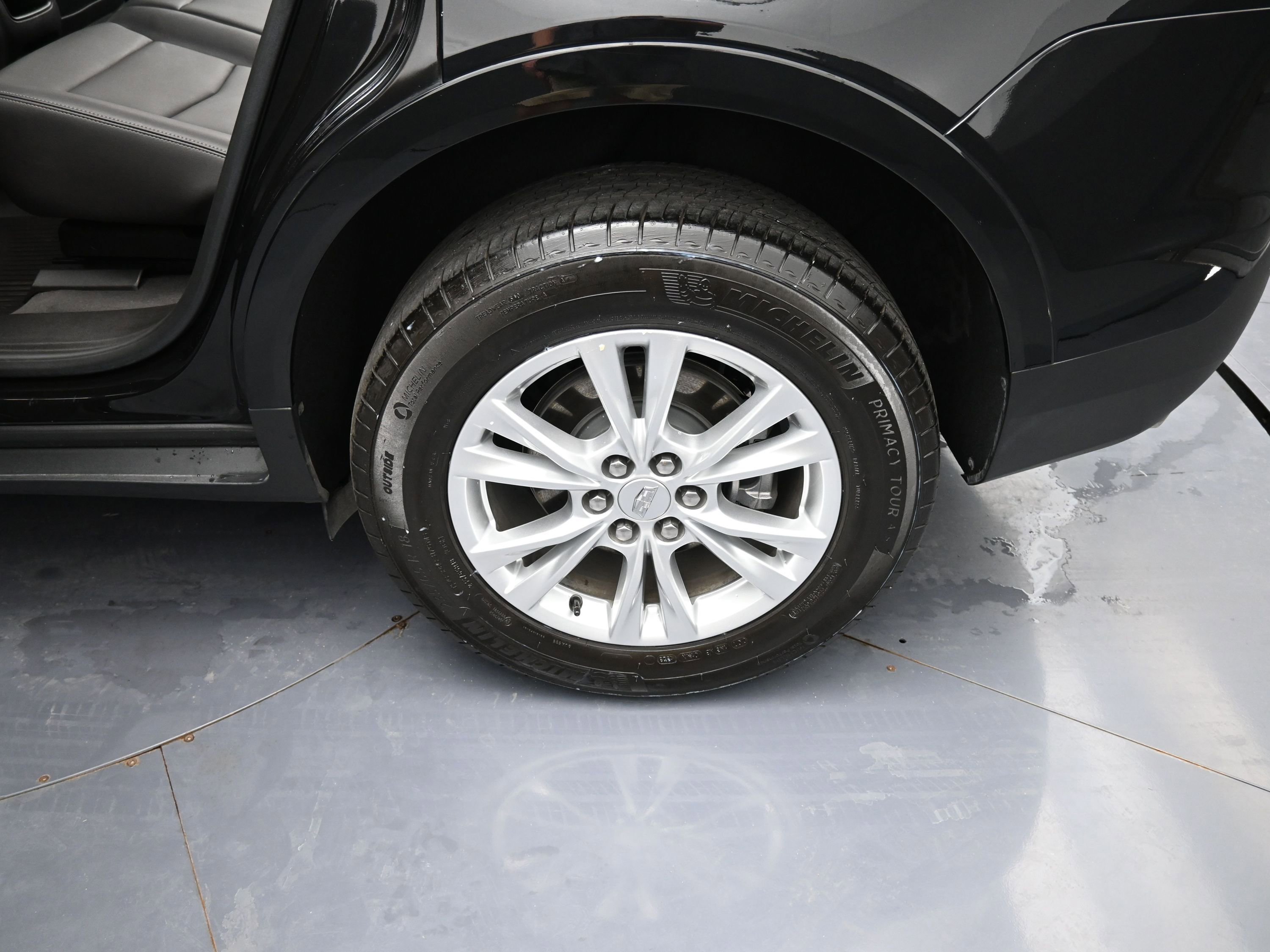 Used 2024 Cadillac XT5 Luxury w/ LPO, Floor Liner Package image 20