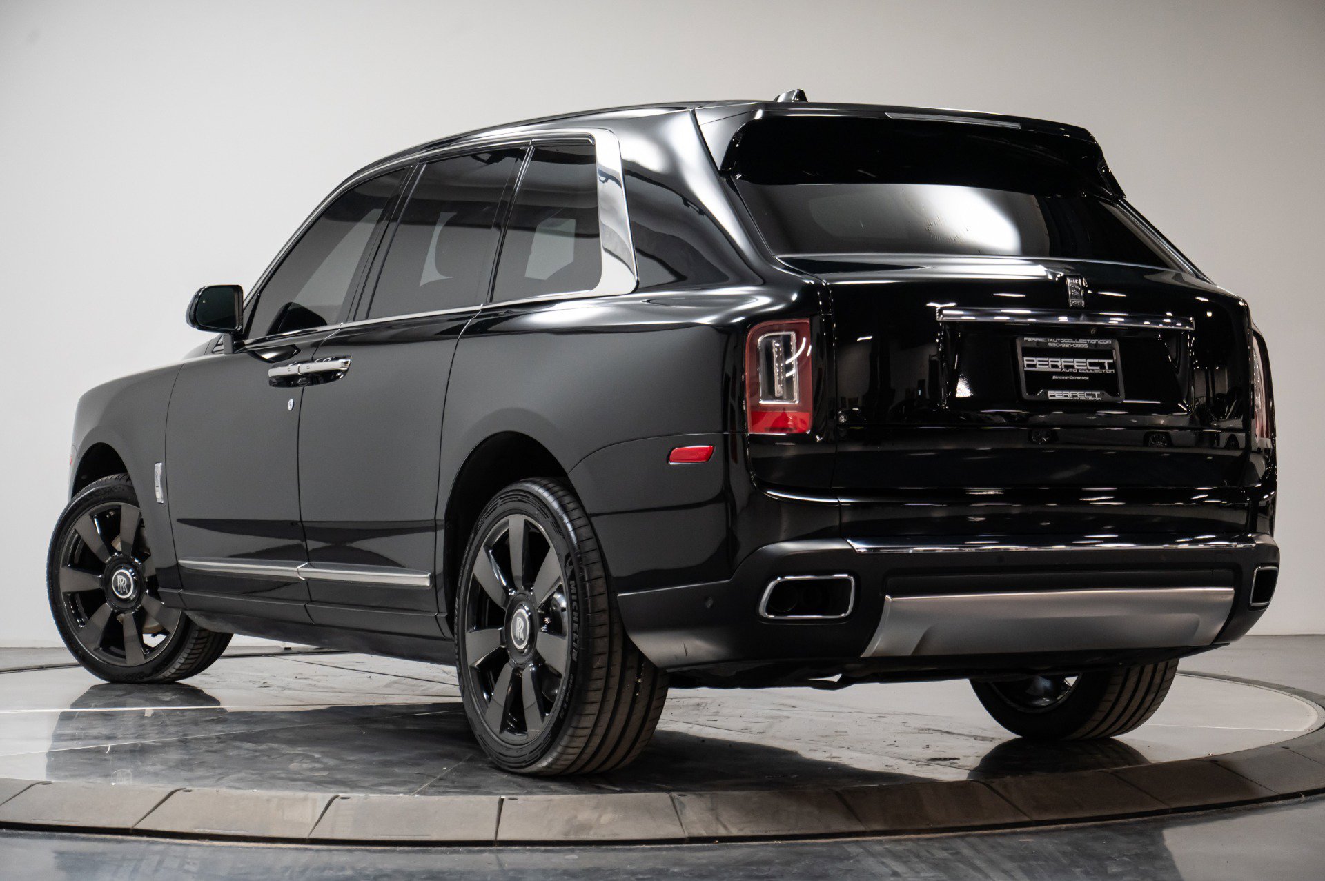Used 2019 Rolls-Royce Cullinan image 18
