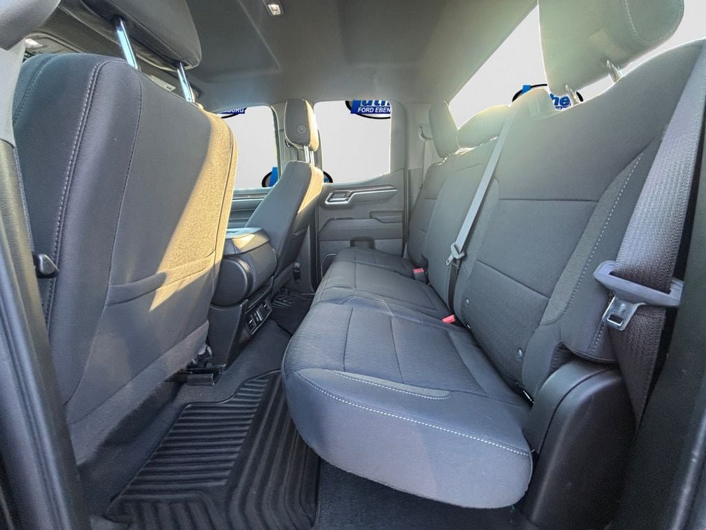 Used 2026 Chevrolet Silverado 1500 LT AWD/4WD image 11