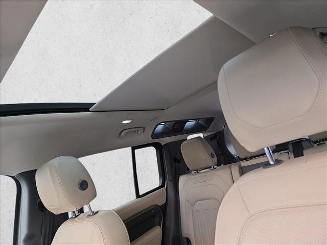 Certified 2022 Land Rover Defender 110 S image 29
