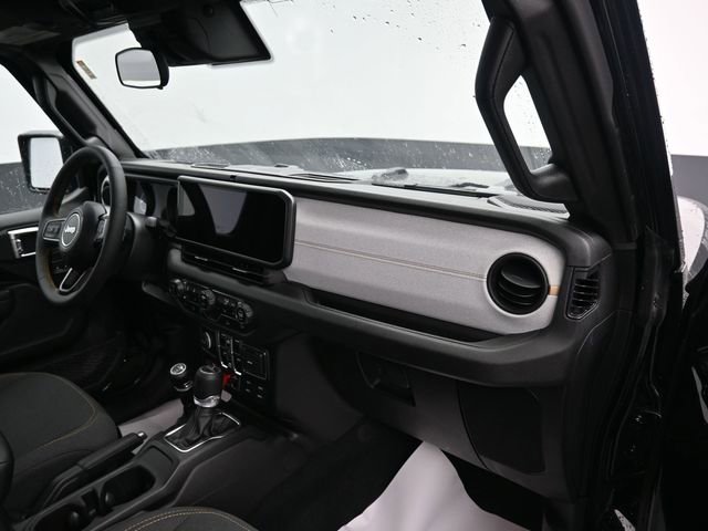 Used 2024 Jeep Gladiator Willys image 8
