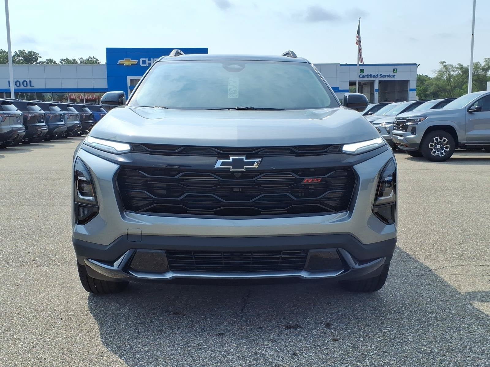 New 2027 Chevrolet Equinox RS w/ LPO, Floor Liner Package AWD/4WD image 2