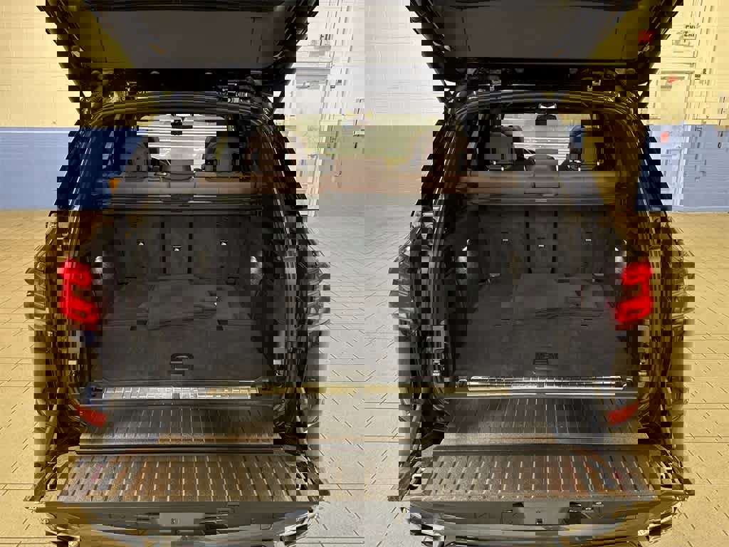 Used 2022 BMW X5 xDrive45e w/ M Sport Package image 11