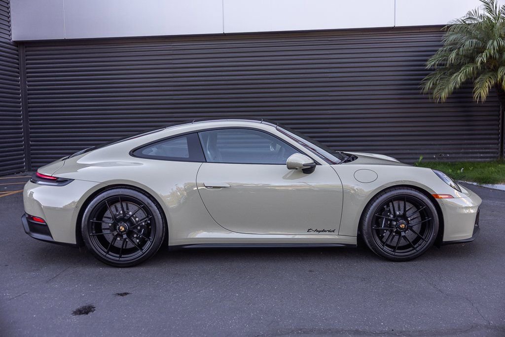 Certified 2026 Porsche 911 Carrera GTS RWD image 10