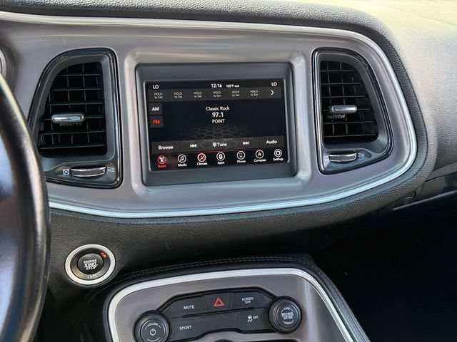 Used 2022 Dodge Challenger SXT RWD image 19