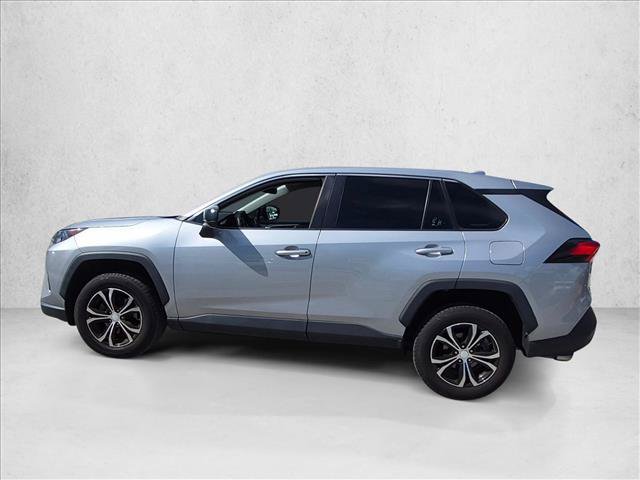 Used 2022 Toyota RAV4 LE FWD image 5