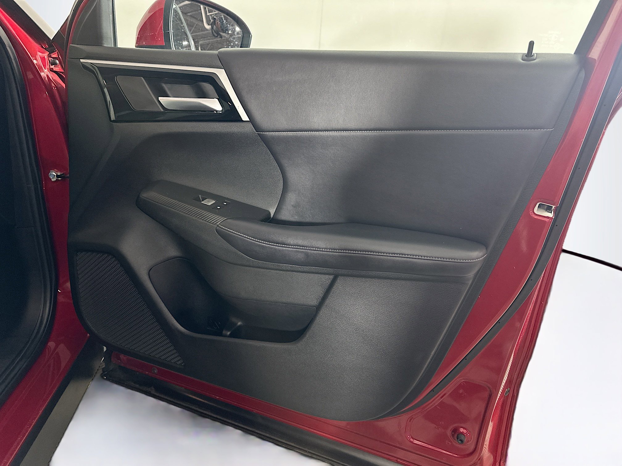 Used 2023 Mitsubishi Outlander SE image 34