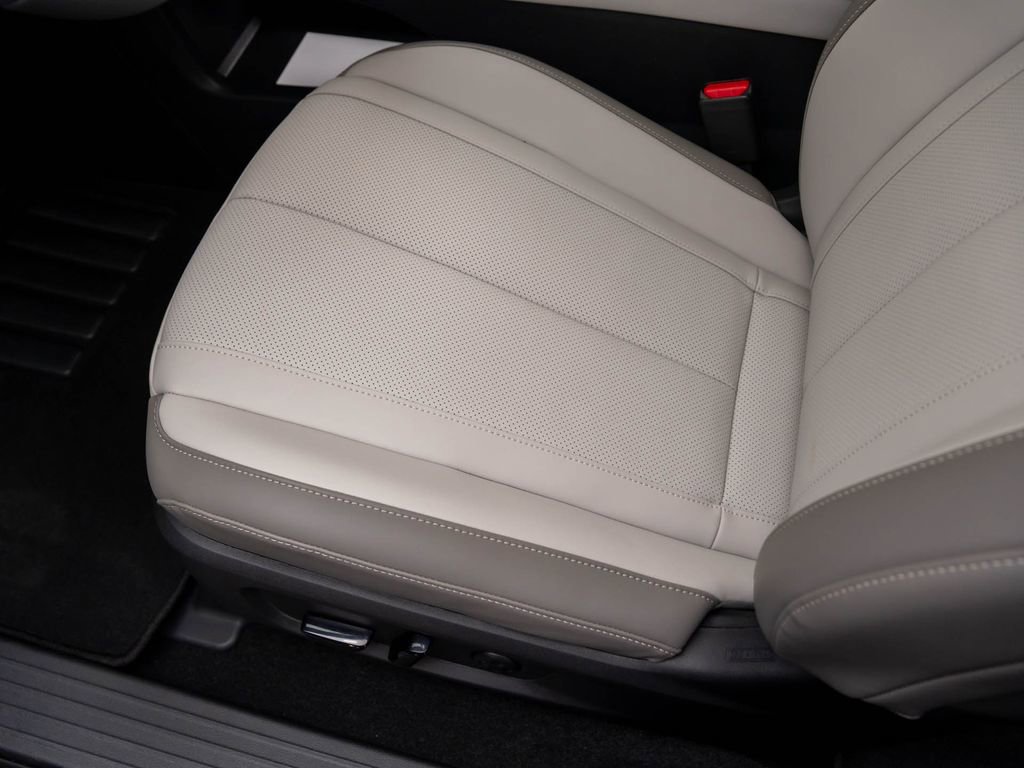 New 2026 INFINITI QX60 Luxe w/ Cargo Package image 15