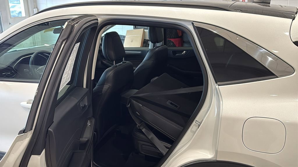 Used 2021 Ford Escape SEL image 21