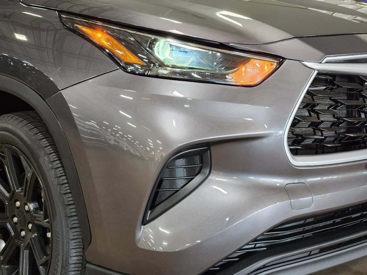 Used 2022 Toyota Highlander L FWD image 13