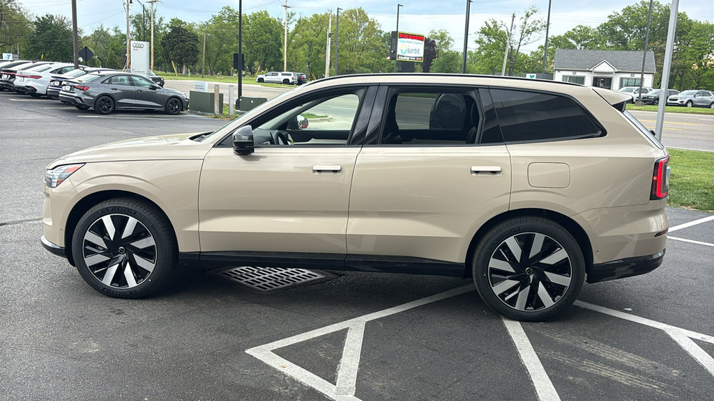 New 2026 Volvo EX90 Ultra AWD/4WD image 3