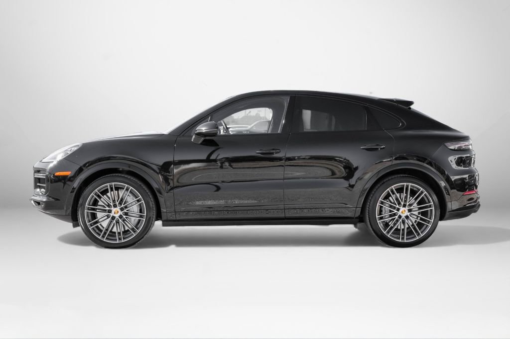 Used 2020 Porsche Cayenne Turbo image 9