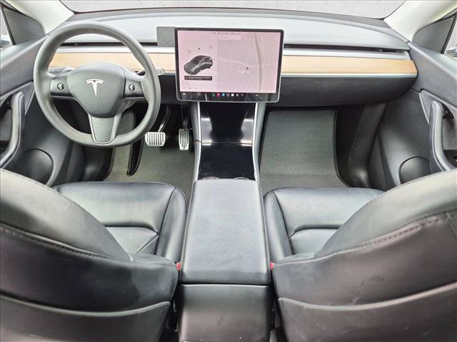 Used 2021 Tesla Model Y Long Range AWD/4WD image 18