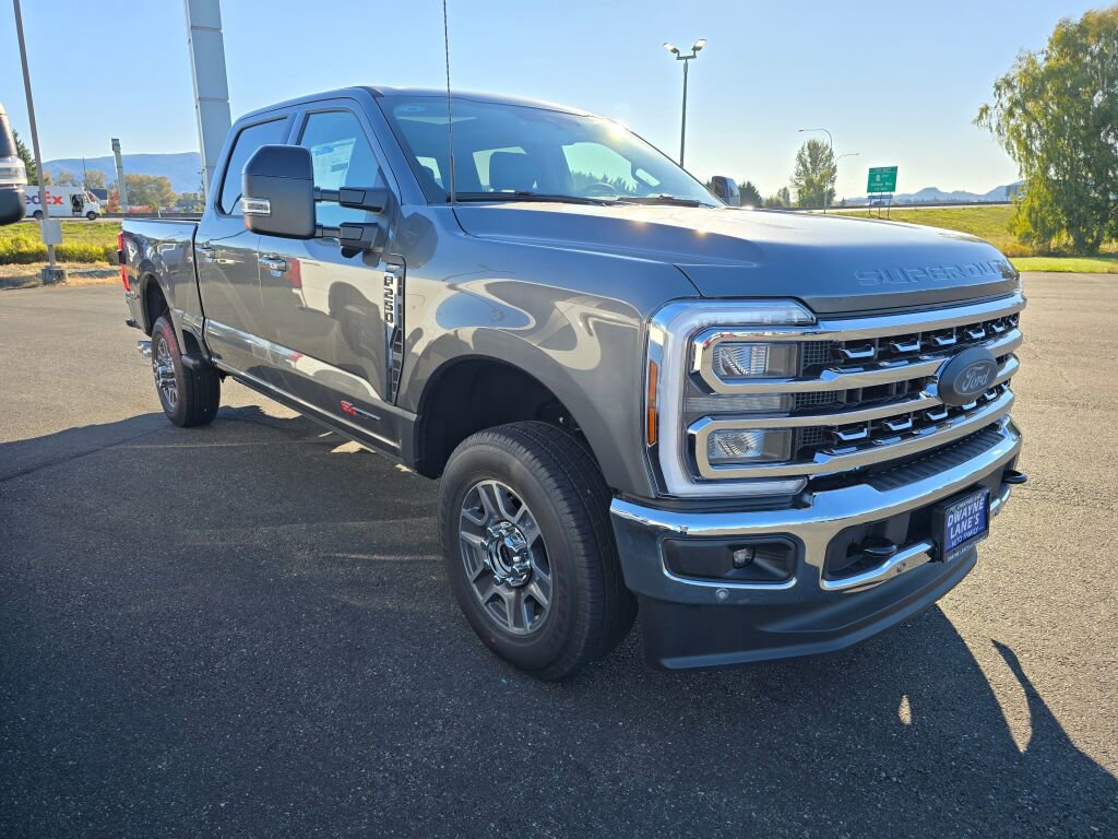 New 2026 Ford F250 Lariat image 3