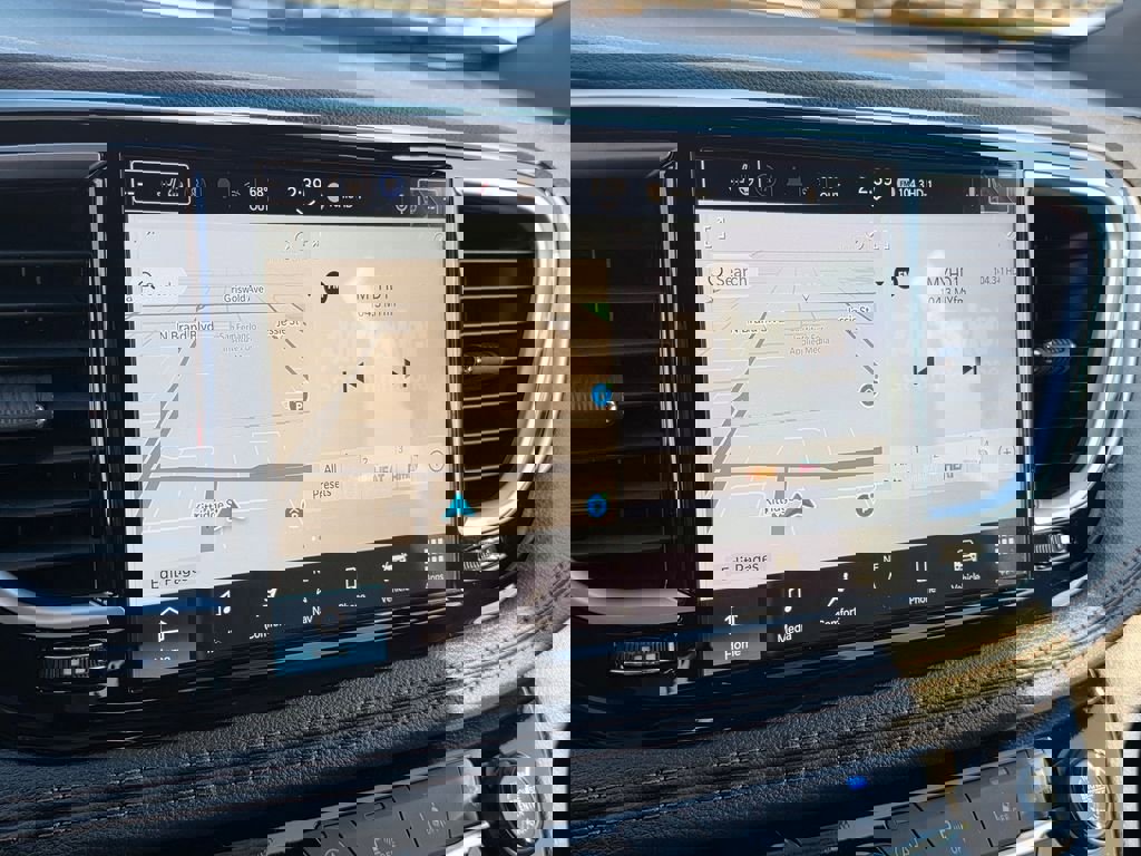 New 2026 Chrysler Pacifica Pinnacle image 16