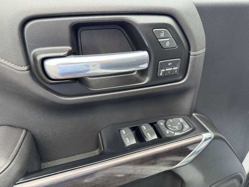 Used 2019 Chevrolet Silverado 1500 LTZ AWD/4WD image 13