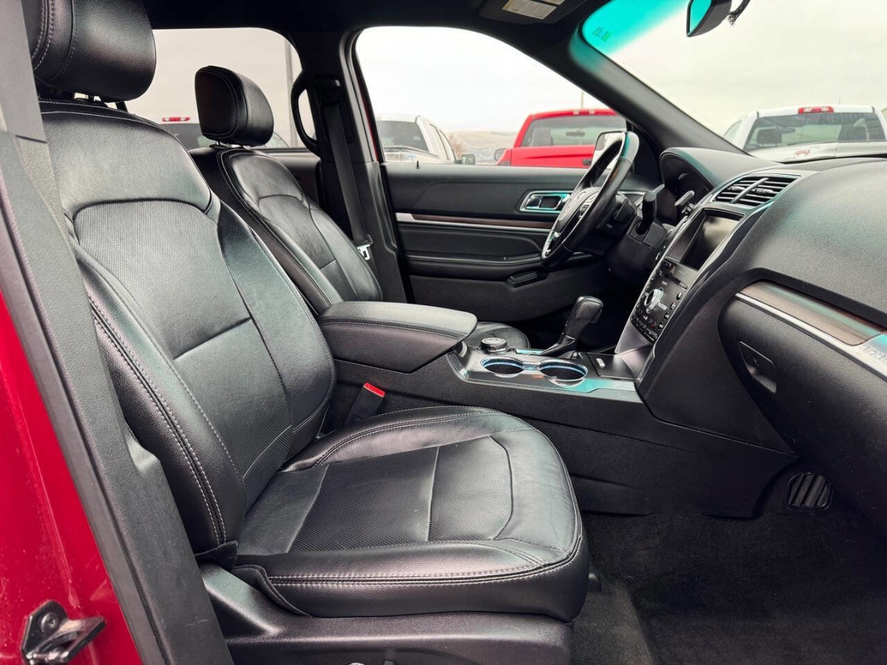 Used 2016 Ford Explorer Limited image 10